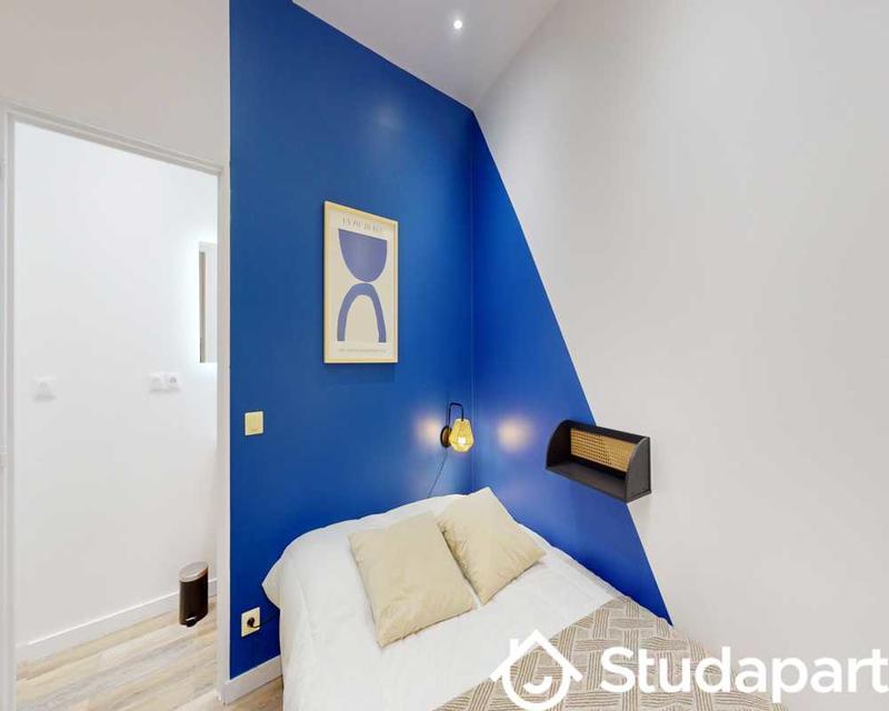 Chambre - 150 m² - 1 pièce