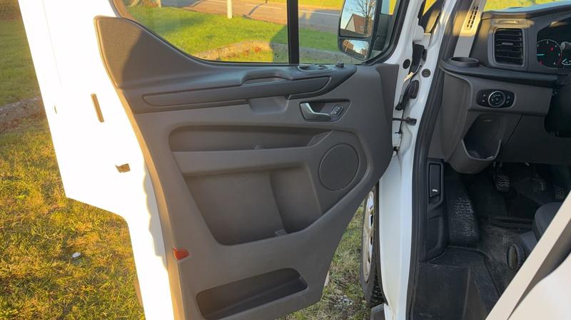 Ford Transit Custom Fourgon Combi L2h1 2.0 Ecoblue 130 Trend Business