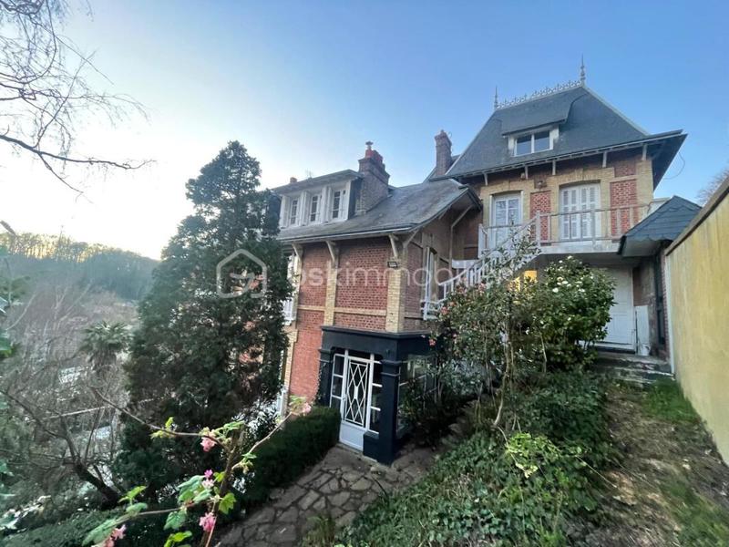 Maison bourgeoise - 231 m² - 10 pièces