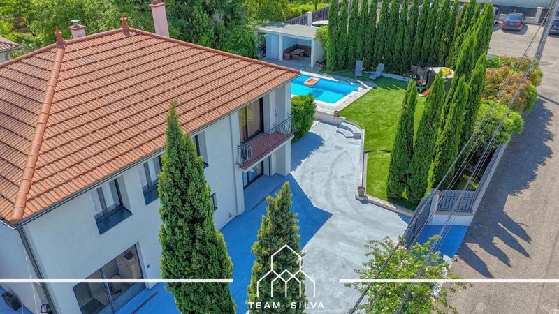 Maison - 160 m² - 6 pièces