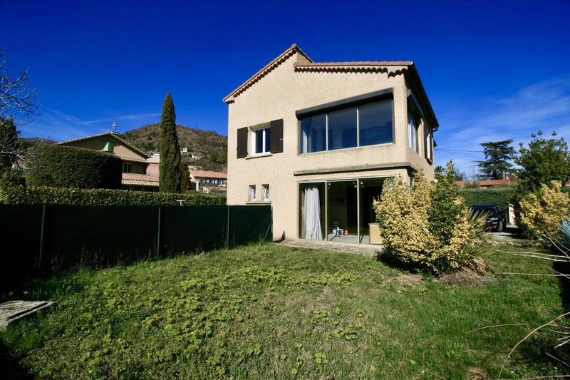 Maison - 122 m² - 5 pièces