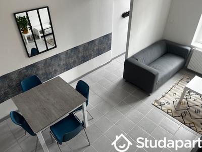 Chambre - 11 m² - 1 pièce