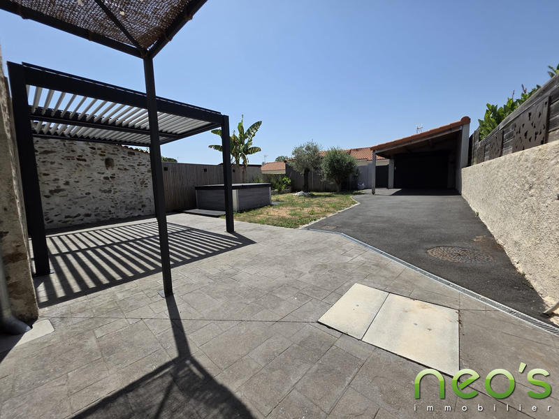 Maison - 263 m² - 12 pièces