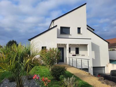 Maison - 165 m² - 6 pièces