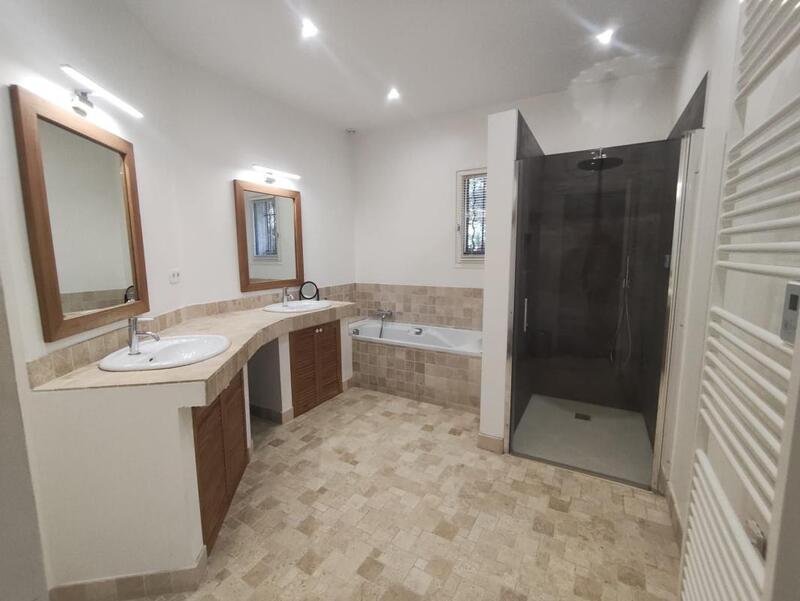 Maison - 145 m² - 5 pièces