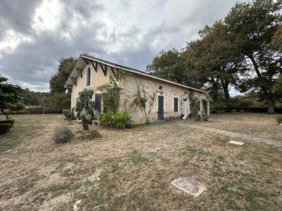 Bastide - 280 m² - 7 pièces