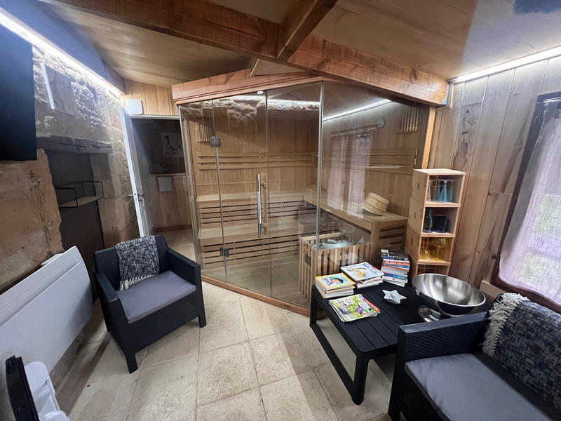 Maison - 170 m² - 12 pièces