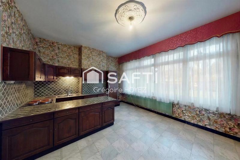 Maison - 236 m² - 9 pièces