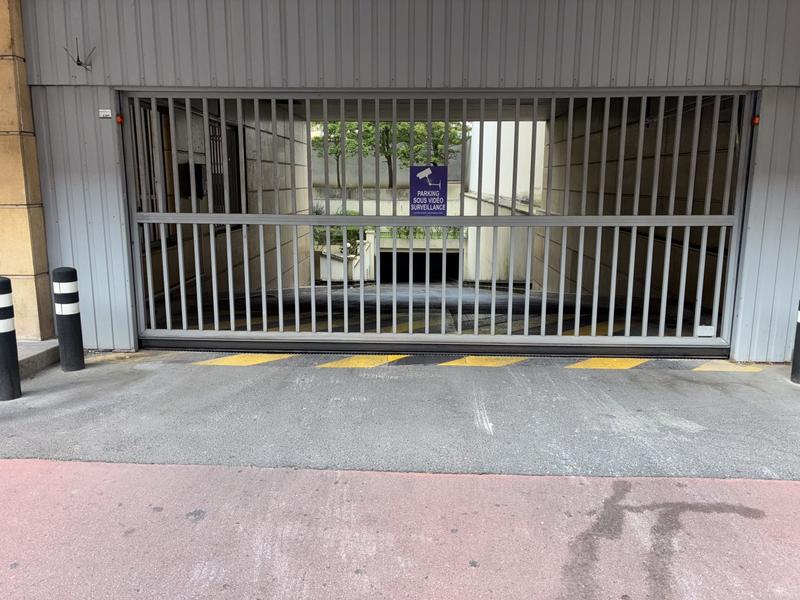 Parking / Garage - 13 m²