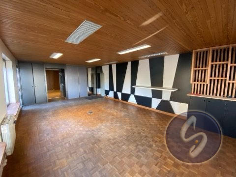 Bureau - 123 m² - 4 pièces