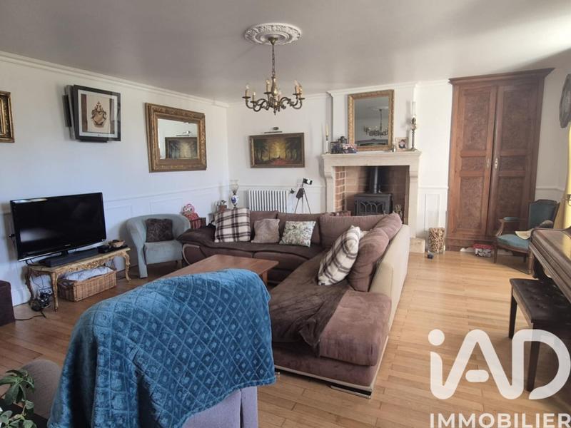 Maison - 219 m² - 8 pièces