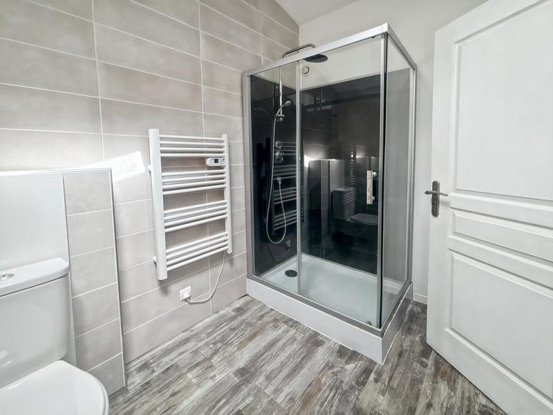 Immeuble - 185 m² - 8 pièces