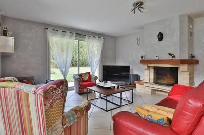 Maison - 220 m² - 5 pièces