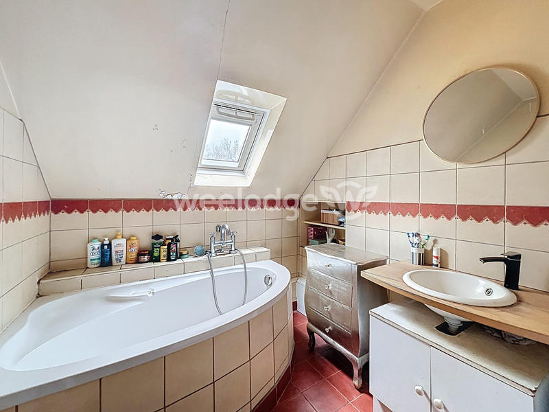 Maison - 105 m² - 5 pièces