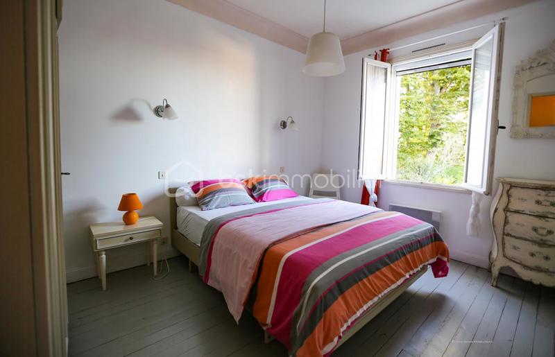 Maison - 181 m² - 6 pièces