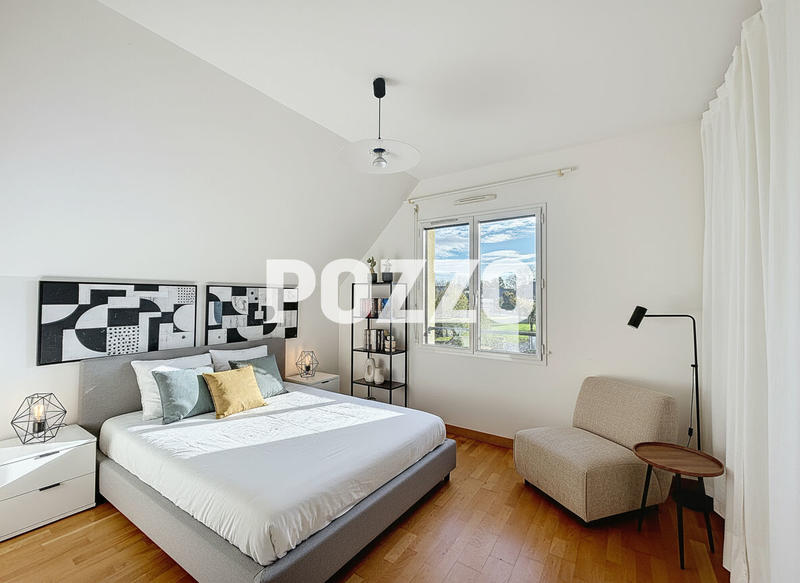 Maison - 200 m² - 7 pièces