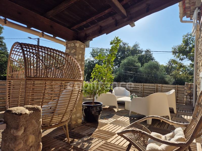 Maison en pierre - 180 m² - 6 pièces