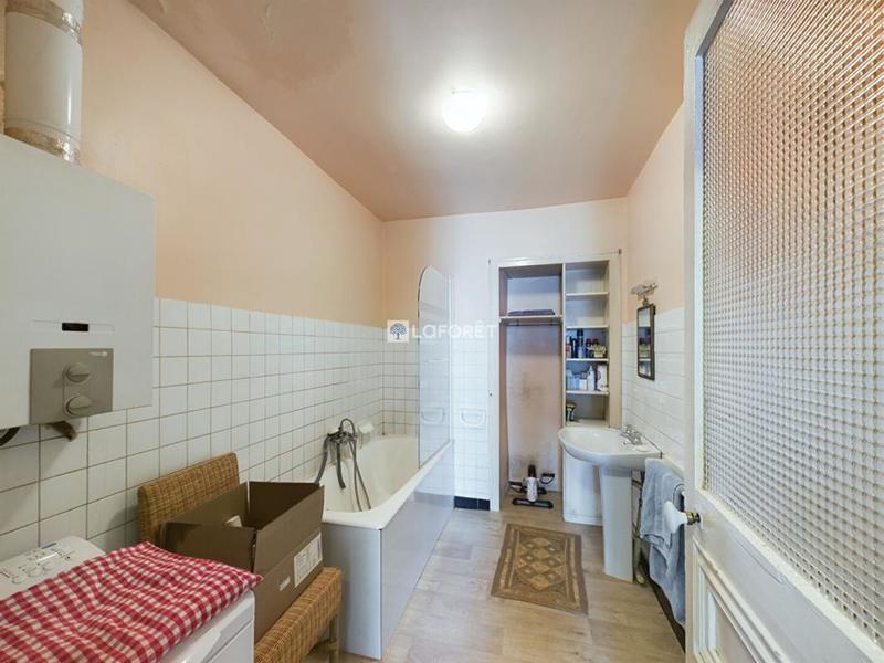 Maison - 180 m² - 9 pièces