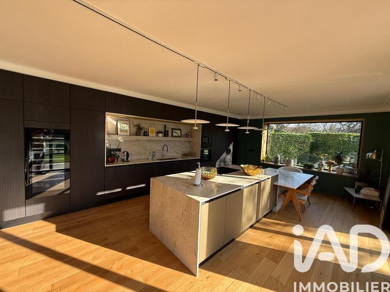 Maison - 227 m² - 5 pièces