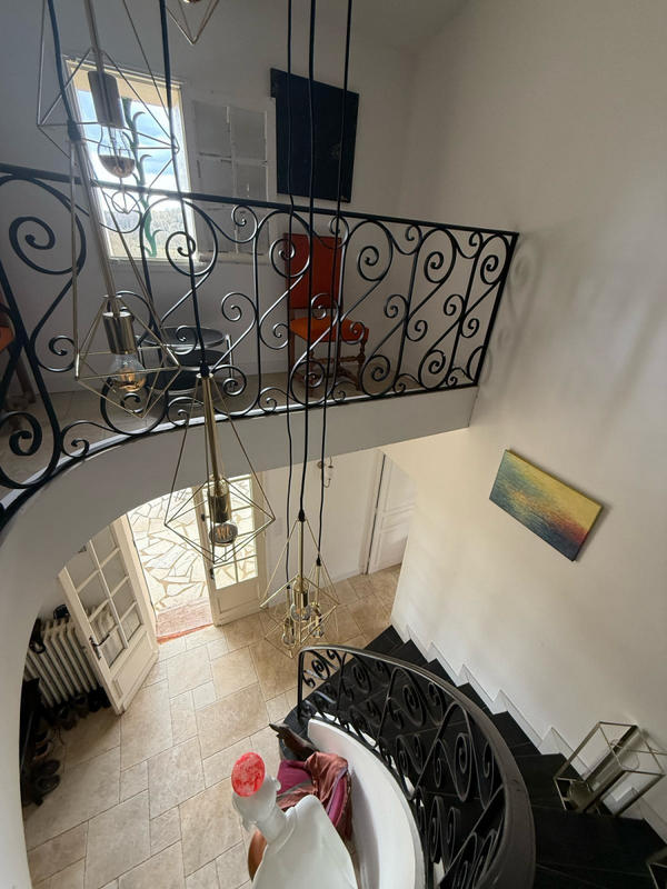 Propriété - 252 m² - 8 pièces