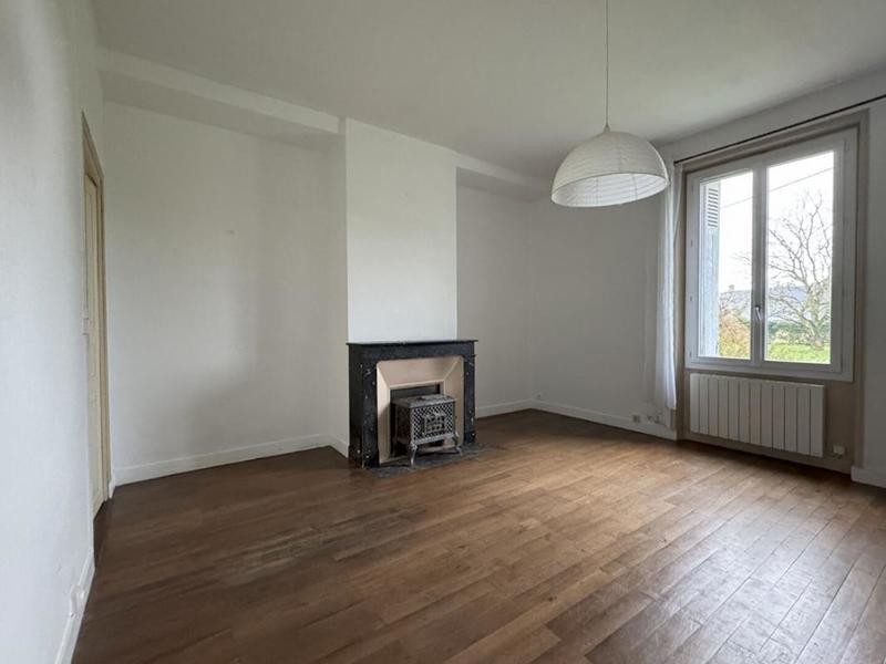 Maison - 228 m² - 8 pièces