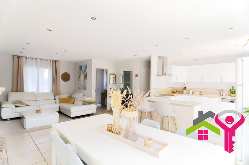 Maison - 101 m² - 5 pièces