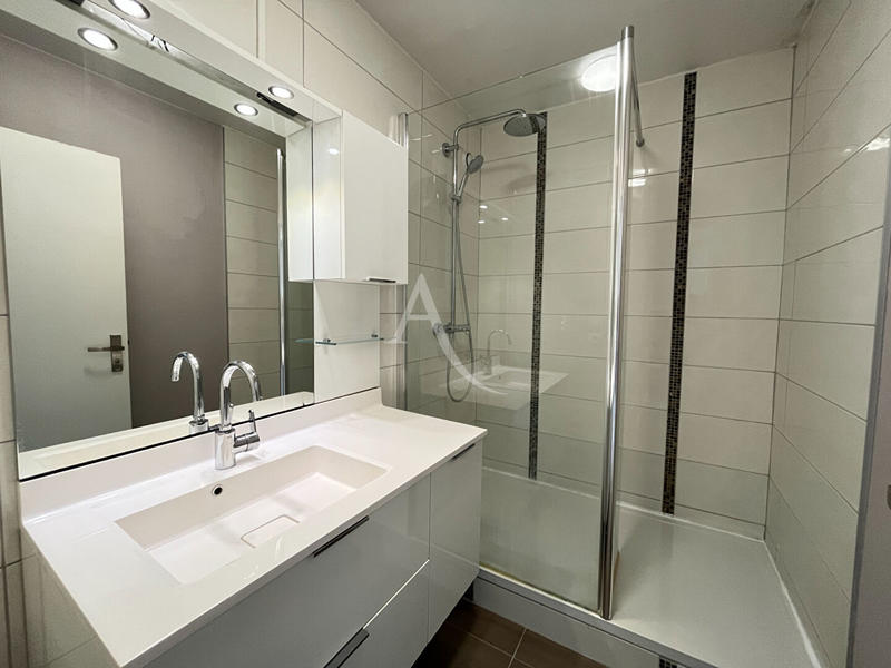 Appartement - 76 m² - 3 pièces