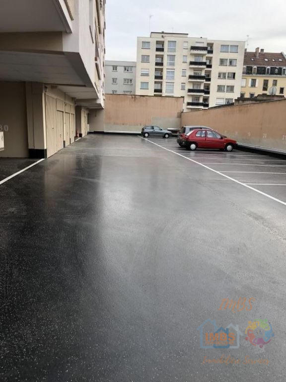 Parking / Garage - 10 m²