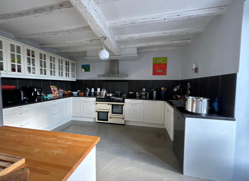 Propriété - 1 000 m² - 10 pièces