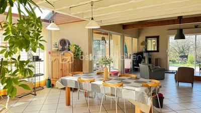 Maison d'architecte - 300 m² - 9 pièces