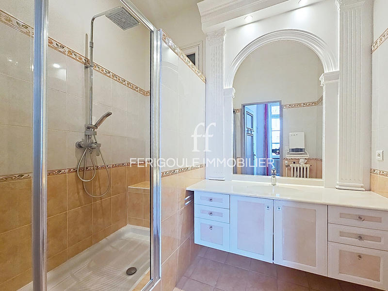 Appartement - 135 m² - 5 pièces