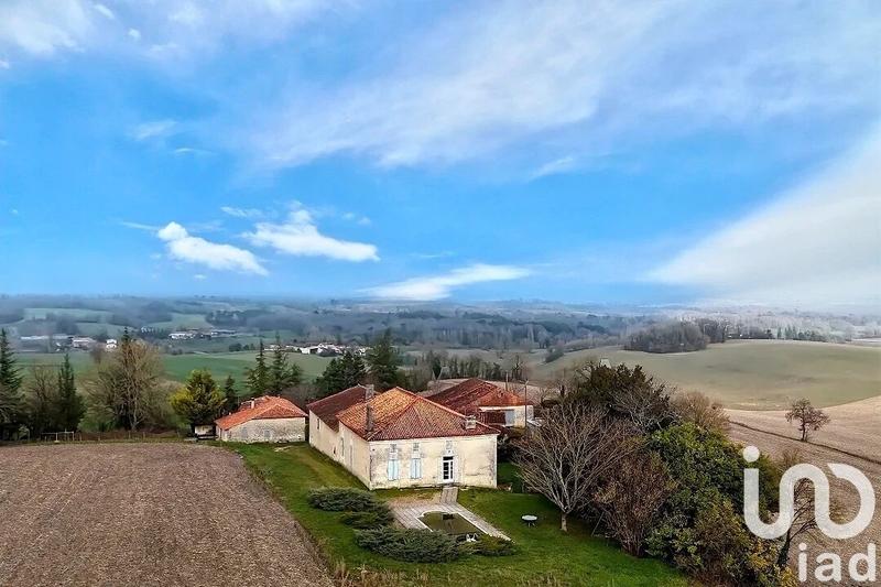 Maison - 414 m² - 18 pièces