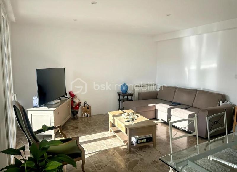 Appartement - 85 m² - 3 pièces