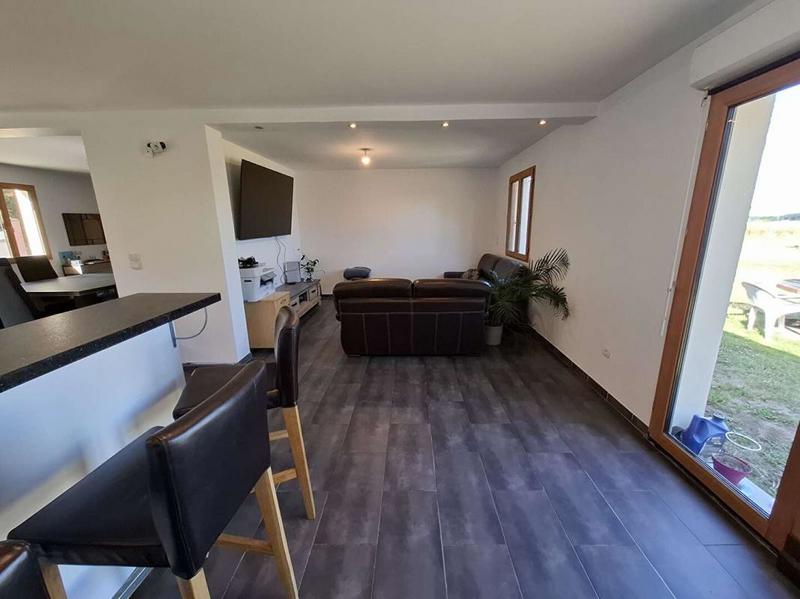 Maison - 137 m² - 9 pièces