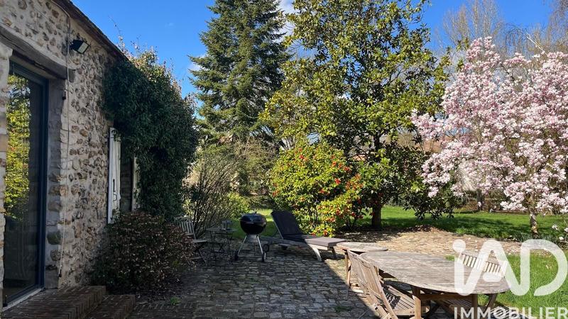 Maison - 280 m² - 10 pièces