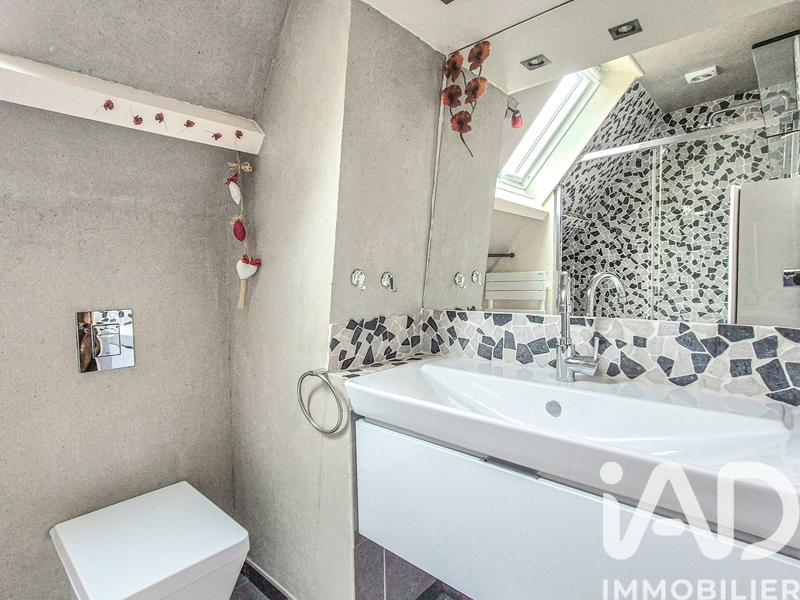 Maison - 200 m² - 7 pièces