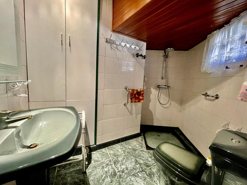 Maison - 138 m² - 5 pièces