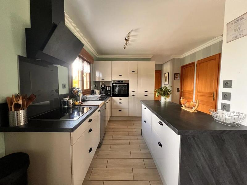 Maison - 90 m² - 5 pièces