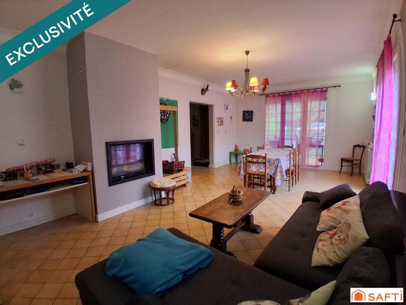 Maison - 180 m² - 8 pièces