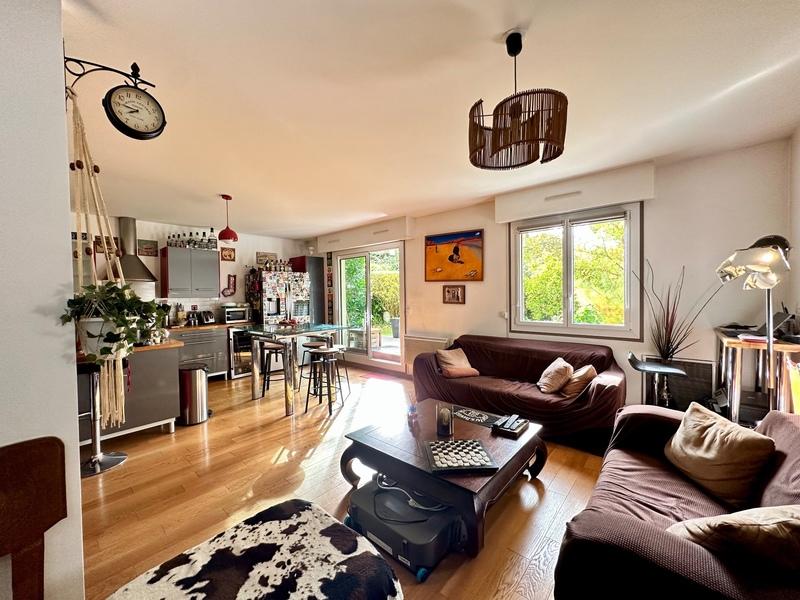 Appartement - 86 m² - 4 pièces