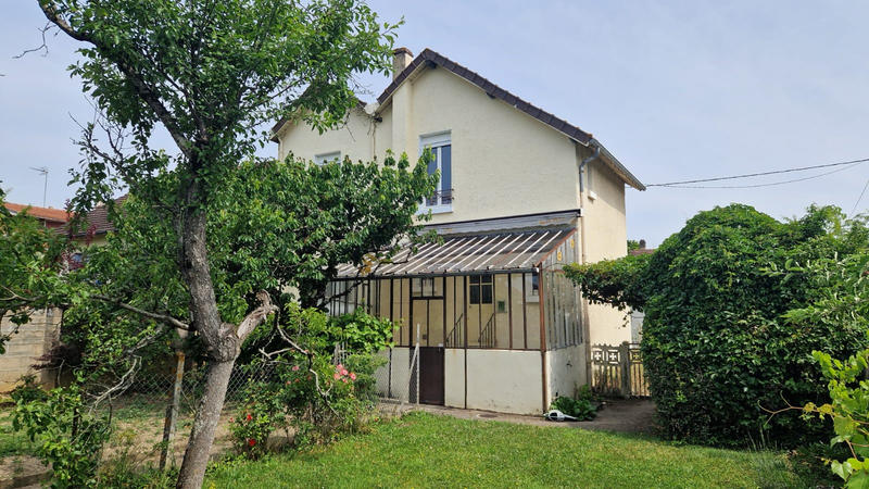 Maison - 93 m² - 5 pièces