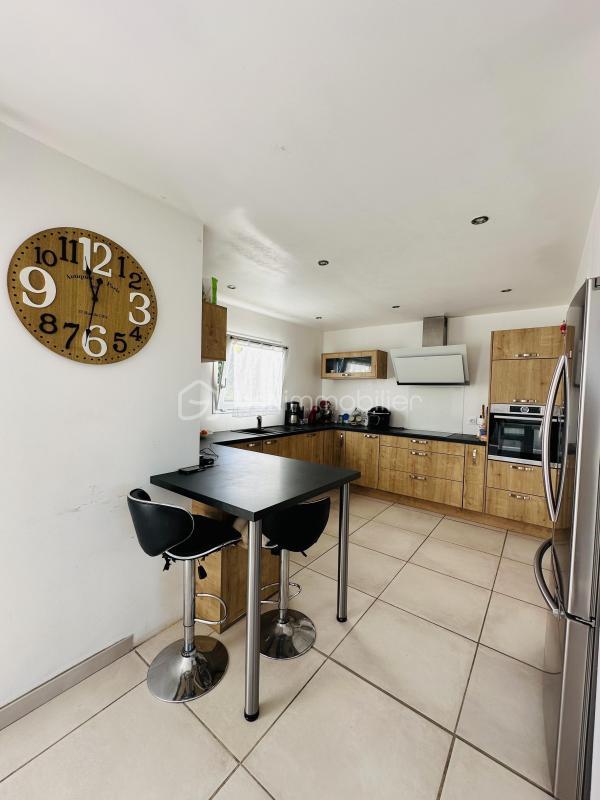 Maison - 121 m² - 6 pièces