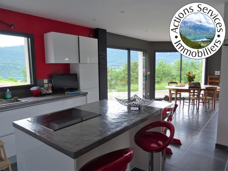 Maison - 166 m² - 6 pièces