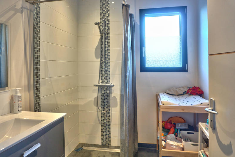 Maison - 102 m² - 4 pièces