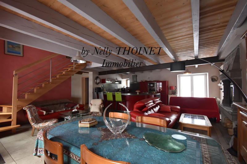 Maison - 257 m² - 11 pièces