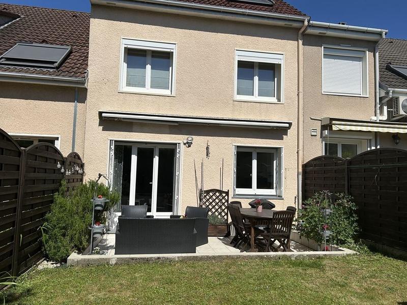 Maison traditionnelle - 115 m² - 7 pièces