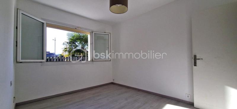 Maison - 194 m² - 8 pièces