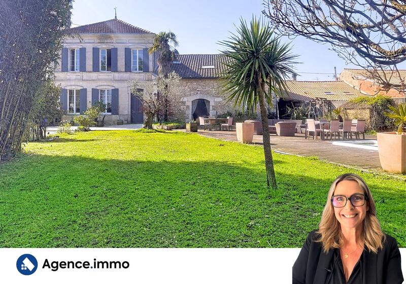 Maison - 322 m² - 10 pièces