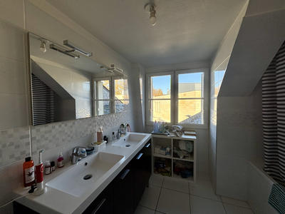 Appartement - 93 m² - 3 pièces