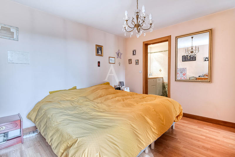 Maison - 178 m² - 6 pièces